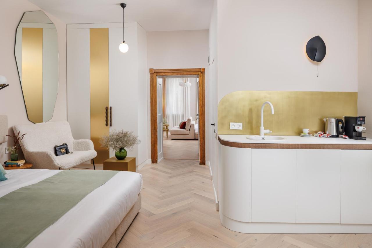 בראשוב Aries' Collection Luxury Suites מראה חיצוני תמונה